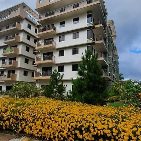 Jcga Apartments At Bristle Ridge Condominium Near Botanical Garden And The Mansion バギオ エクステリア 写真